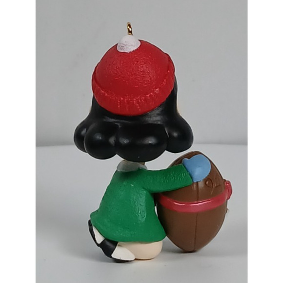 HALLMARK KEEPSAKE 1994 ORNAMENT: COLLECTOR'S SERIES: THE PEANUTS GANG: "LUCY" - Picture 8 of 12
